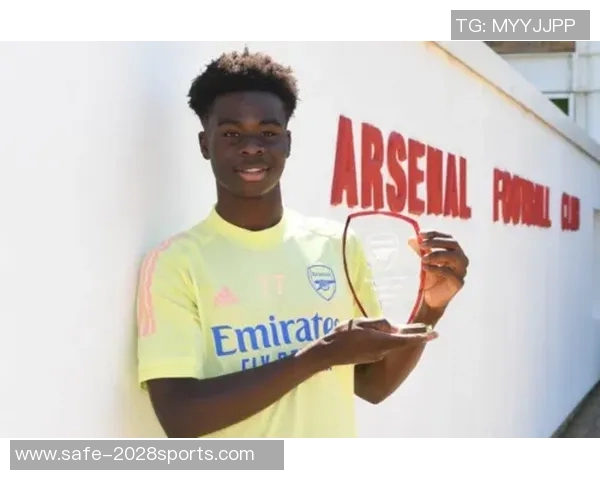 萨卡在球场上的闪耀表现与未来发展潜力分析